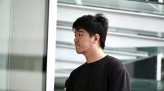 共谋用被盗信用卡买手机到马国转